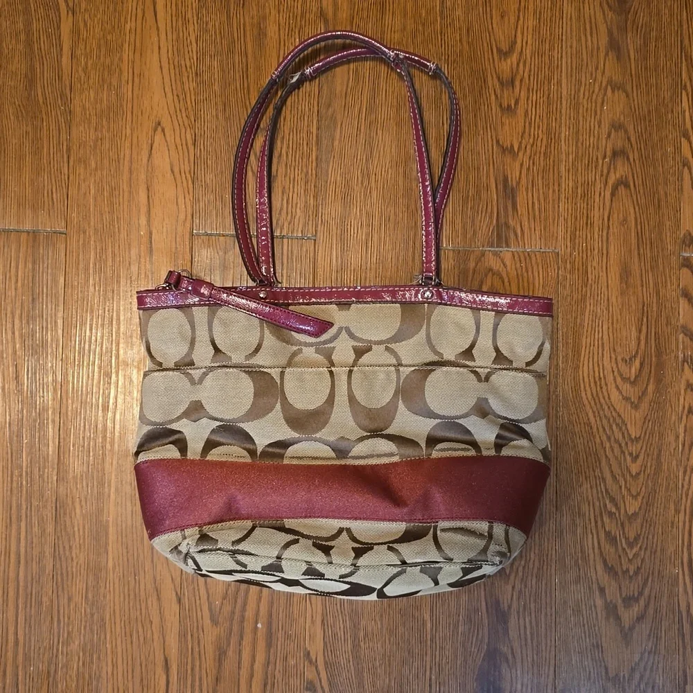 Coach Signature Stripe Tote Khaki - Picture 3 of 8